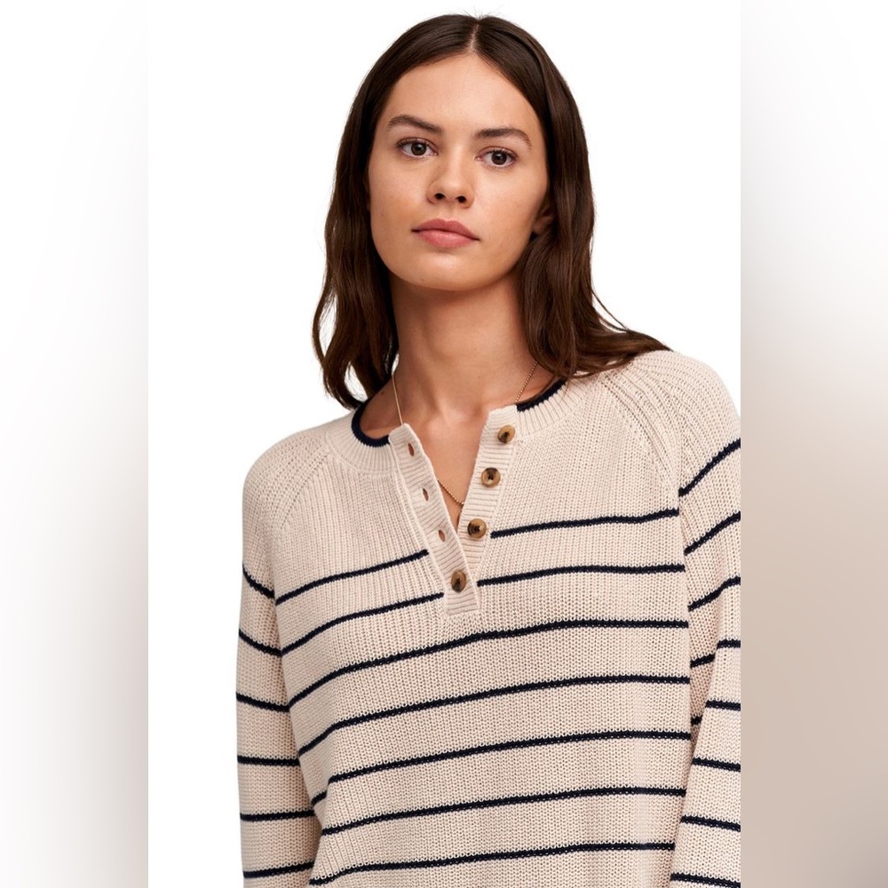 Velvet by Graham & Spencer Kierra Henley Pullover Sweater